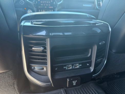 Used 2022 RAM 2500 Laramie AWD/4WD image 12