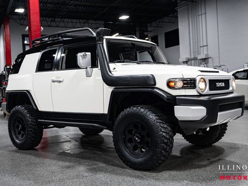 Used 2010 Toyota FJ Cruiser w/ Convenience Pkg image 7
