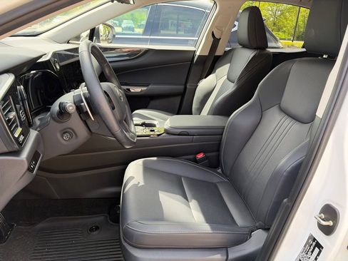 Used 2025 Lexus NX 350 AWD w/ Accessory Package (2T) image 4