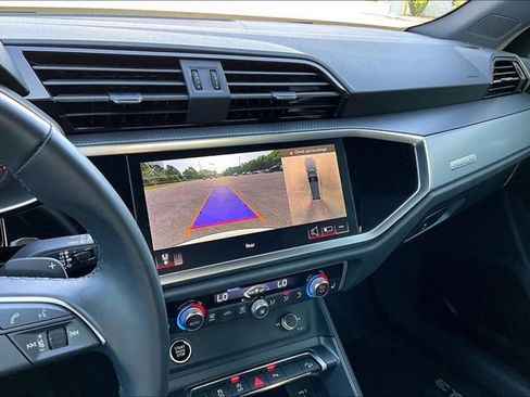 Used 2023 Audi Q3 2.0T Premium Plus w/ Premium Plus Package image 14