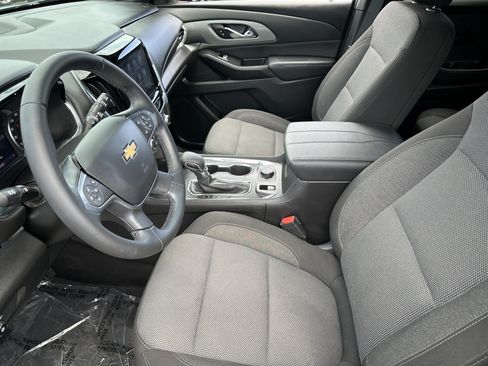 Used 2023 Chevrolet Traverse LT FWD image 19