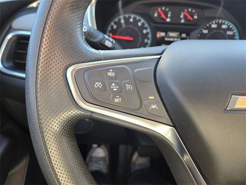 Used 2021 Chevrolet Equinox LS w/ LS Convenience Package image 27