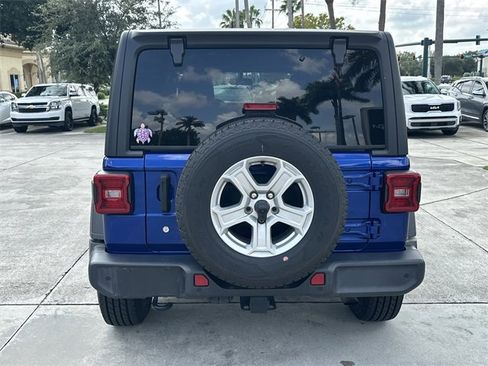 Used 2019 Jeep Wrangler Unlimited Sport S image 7
