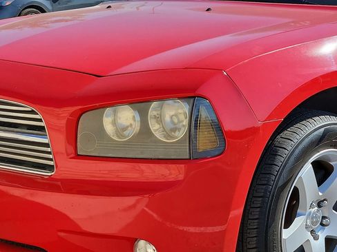 Used 2010 Dodge Charger SXT RWD image 3