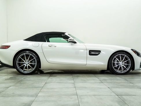 Used 2018 Mercedes-Benz AMG GT Roadster image 11