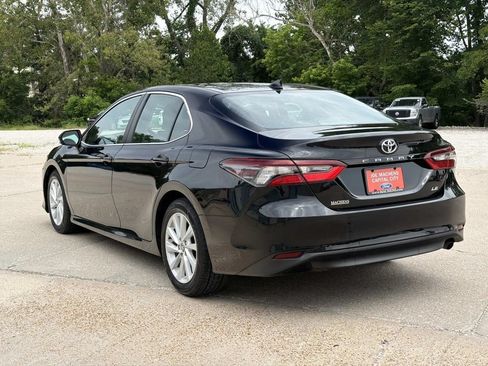 Used 2021 Toyota Camry LE FWD image 7
