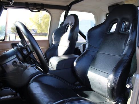Used 1988 Jeep Wrangler Sahara AWD/4WD image 12