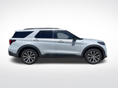 Used 2026 Ford Explorer ST-Line AWD/4WD image 4
