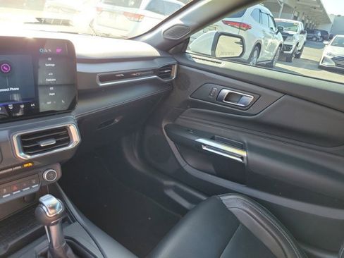 Used 2024 Ford Mustang Premium image 3