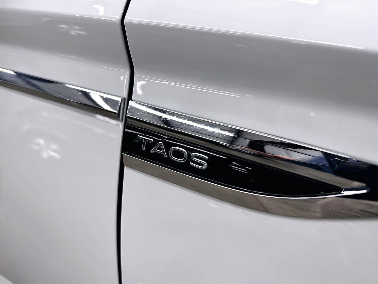 Used 2023 Volkswagen Taos SE FWD image 34