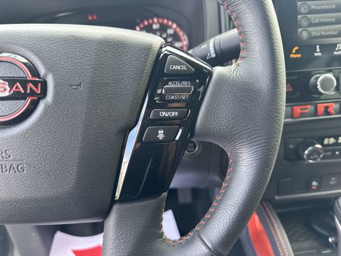 Used 2025 Nissan Frontier PRO-4X AWD/4WD image 23