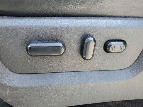 Used 2016 Ford F250 Lariat w/ Chrome Package AWD/4WD image 13