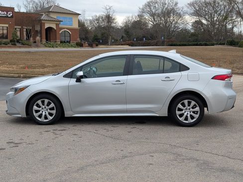 Used 2024 Toyota Corolla LE image 11