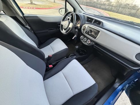 Used 2013 Toyota Yaris LE image 13