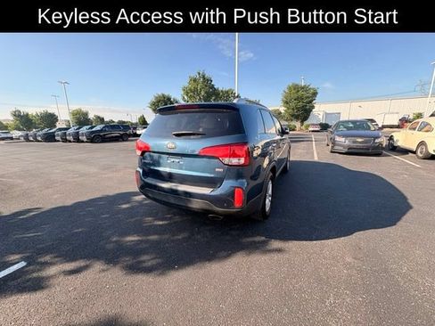 Used 2014 Kia Sorento LX w/ Touring Package (LX) AWD/4WD image 3