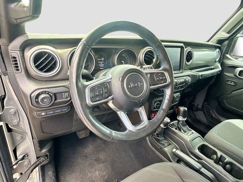 Used 2023 Jeep Wrangler Unlimited Rubicon 4xe w/ Cold Weather Group AWD/4WD image 12