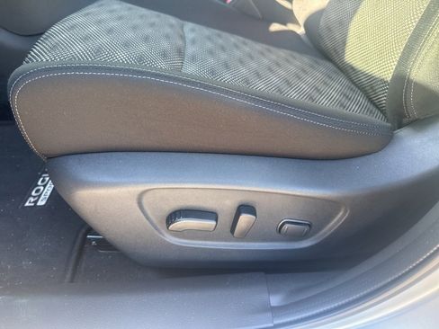 Used 2022 Nissan Rogue Sport SV image 17