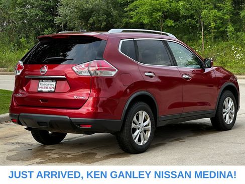 Used 2016 Nissan Rogue SV AWD/4WD image 3