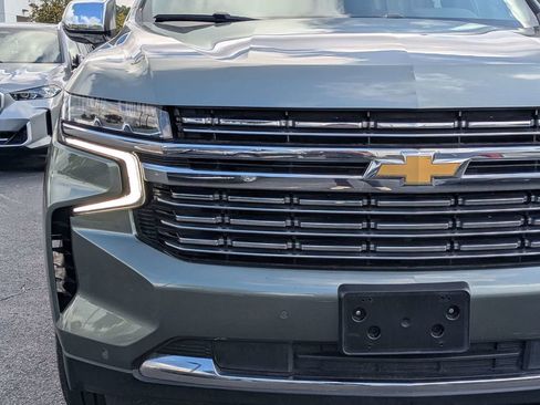 Used 2023 Chevrolet Suburban Premier AWD/4WD image 10