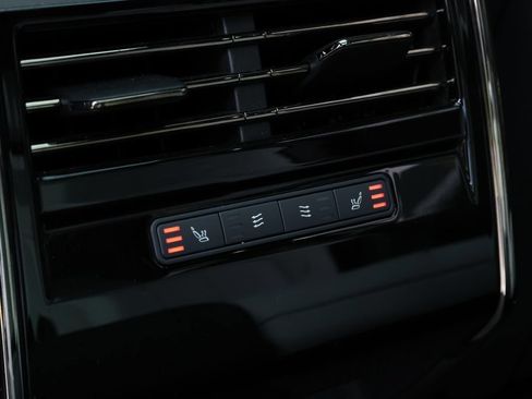 Used 2024 Land Rover Range Rover Sport Dynamic SE AWD/4WD image 11