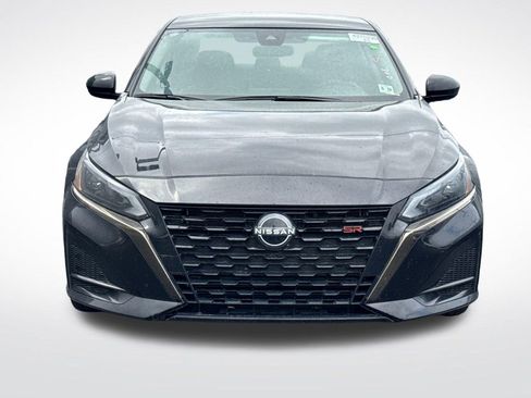 Used 2023 Nissan Altima 2.5 SR AWD/4WD image 3