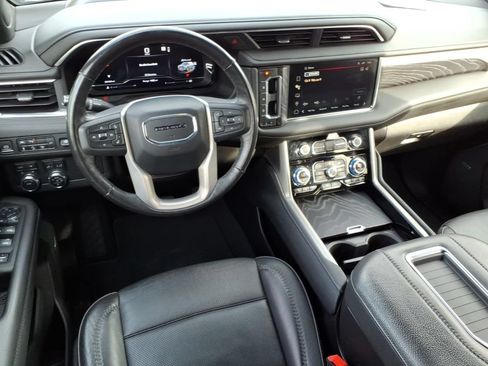 Used 2022 GMC Yukon Denali AWD/4WD image 12