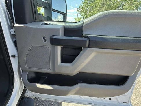 Used 2018 Ford F250 XL w/ Power Equipment Group image 15