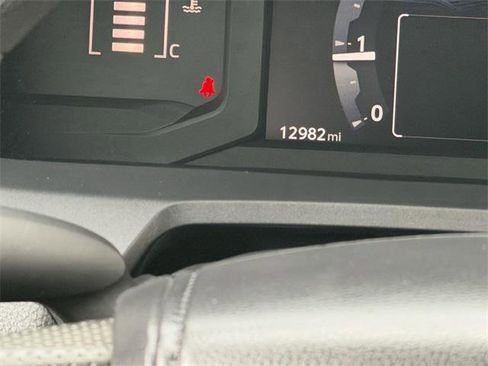 Certified 2025 Toyota Tacoma SR image 14