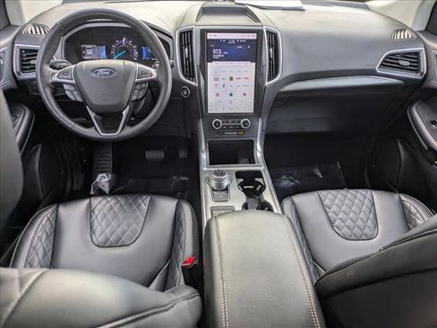 Used 2024 Ford Edge Titanium image 16