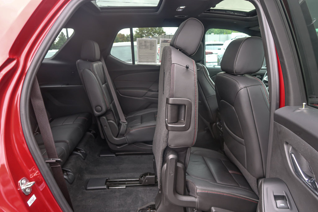 Used 2023 Chevrolet Traverse RS AWD/4WD image 15