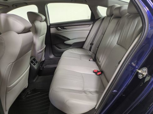 Used 2018 Honda Accord Touring image 25