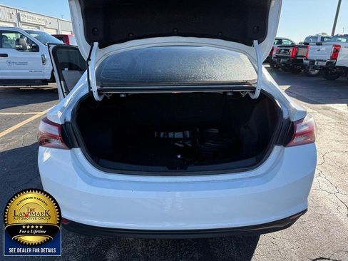 Used 2022 Chevrolet Malibu LT image 19