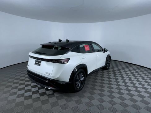 Used 2024 Nissan Ariya AWD image 8