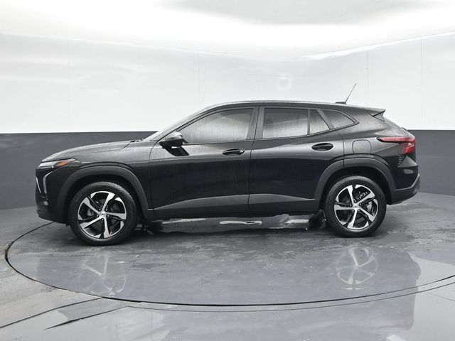 Used 2024 Chevrolet Trax RS w/ Driver Confidence Package FWD image 5