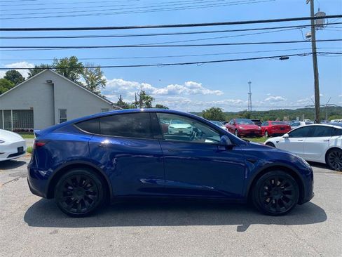 Used 2024 Tesla Model Y Long Range AWD/4WD image 6
