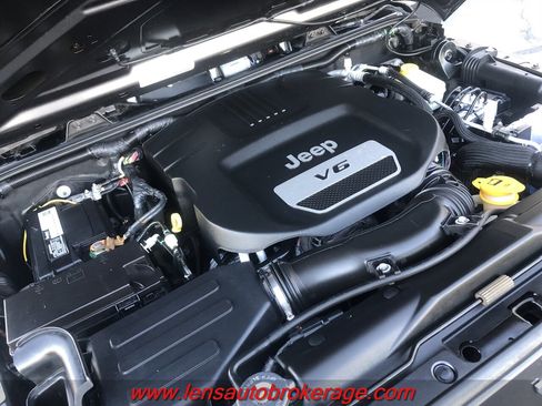 Used 2017 Jeep Wrangler Unlimited Sport w/ Quick Order Package 24S image 24