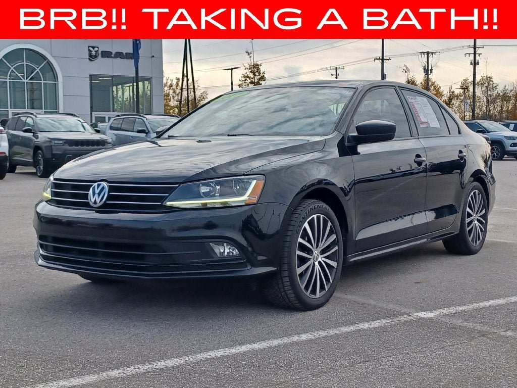 Used 2017 Volkswagen Jetta Sport FWD image 2