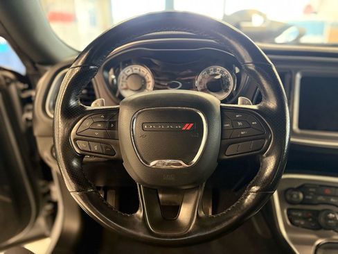 Used 2022 Dodge Challenger R/T w/ T/A Package image 19