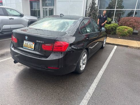 Used 2015 BMW 320i Sedan RWD image 4