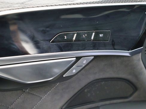 Used 2023 Audi S8 w/ S8 Executive Package image 22