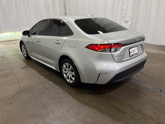 Used 2023 Toyota Corolla LE w/ Carpet Mat Package (TMS) FWD image 7