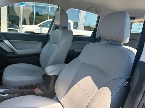 Used 2015 Subaru Forester 2.5i w/ Alloy Wheel Package AWD/4WD image 10