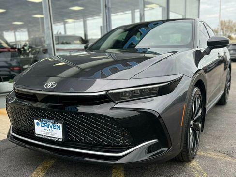 Used 2024 Toyota Crown Platinum image 13