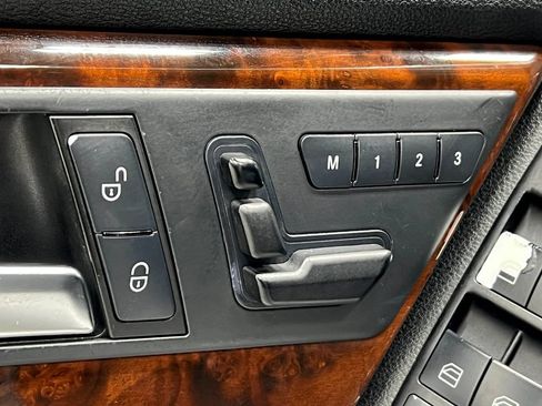 Used 2012 Mercedes-Benz GLK 350 4MATIC image 16