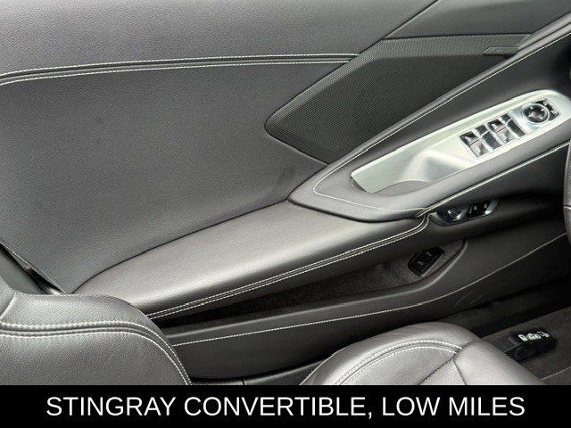 Used 2024 Chevrolet Corvette Stingray Convertible w/ 1LT RWD image 31