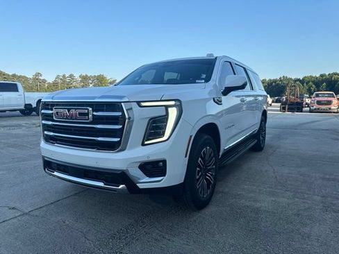 Used 2025 GMC Yukon XL Elevation RWD image 1