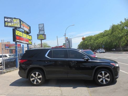 Used 2018 Chevrolet Traverse LT AWD/4WD image 9