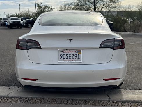 Used 2021 Tesla Model 3 Standard Range Plus image 4