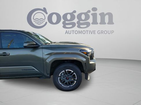 Used 2025 Toyota Tacoma TRD Sport RWD image 12