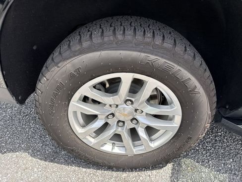 Used 2023 Chevrolet Tahoe LS AWD/4WD image 17